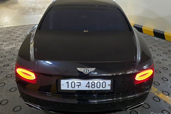2018 Bentley Flying Spur с пробегом 36 064 км