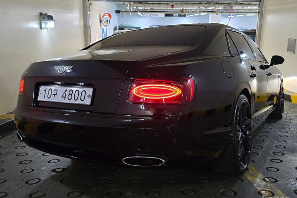 2018 Bentley Flying Spur с пробегом 36 064 км