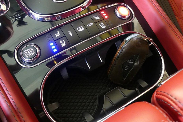 2018 Bentley Flying Spur с пробегом 36 064 км