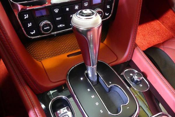 2018 Bentley Flying Spur с пробегом 36 064 км