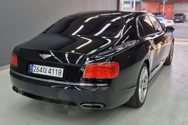2018 Bentley Flying Spur с пробегом 60 000 км