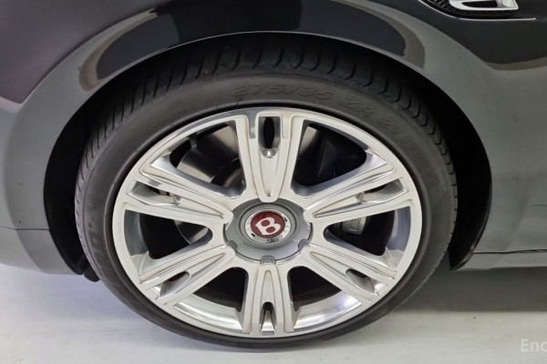 2018 Bentley Flying Spur с пробегом 60 000 км