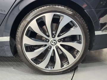 2023 Bentley Flying Spur с пробегом 37 573 км