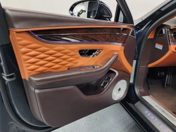 2023 Bentley Flying Spur с пробегом 37 573 км