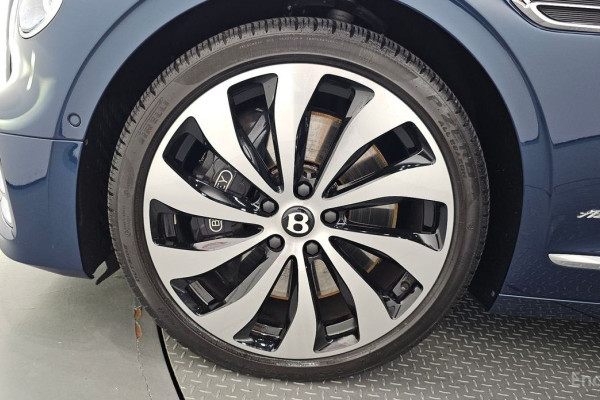 2024 Bentley Flying Spur с пробегом 12 894 км