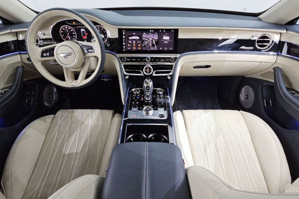 2024 Bentley Flying Spur с пробегом 12 894 км