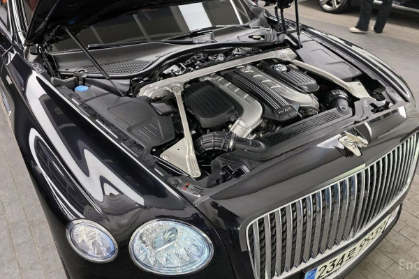 2020 Bentley Flying Spur с пробегом 29 099 км