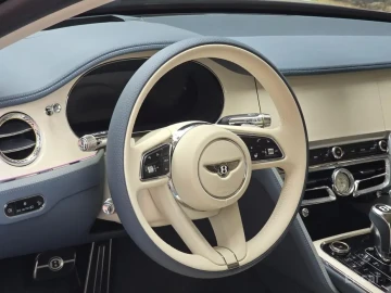 2025 Bentley Flying Spur с пробегом 2 200 км