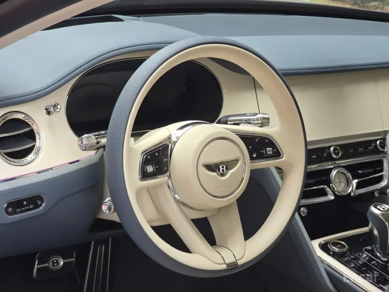 2025 Bentley Flying Spur с пробегом 2 200 км