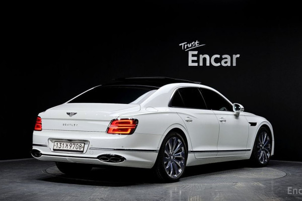 2022 Bentley Flying Spur с пробегом 72 059 км