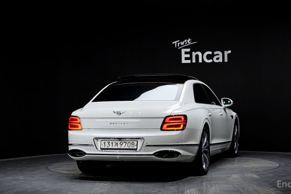 2022 Bentley Flying Spur с пробегом 72 059 км