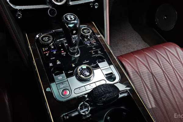 2022 Bentley Flying Spur с пробегом 72 059 км