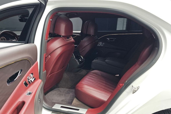 2022 Bentley Flying Spur с пробегом 72 059 км