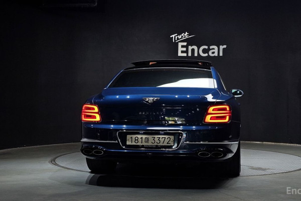 2023 Bentley Flying Spur с пробегом 85 311 км