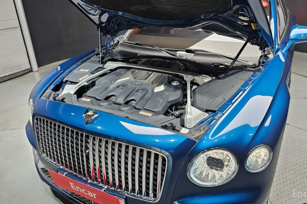 2023 Bentley Flying Spur с пробегом 85 311 км