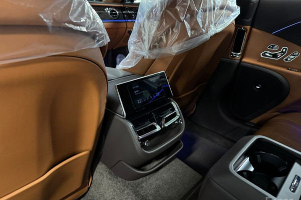 2021 Bentley Flying Spur с пробегом 16 400 км