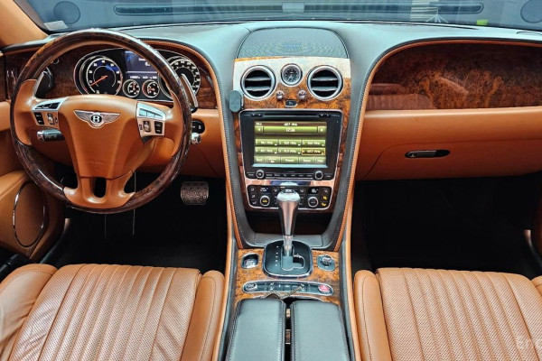 2017 Bentley Flying Spur с пробегом 133 857 км