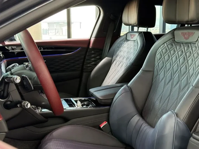 2021 Bentley Flying Spur с пробегом 14 000 км