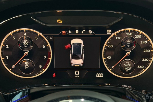 2021 Bentley Flying Spur с пробегом 14 000 км