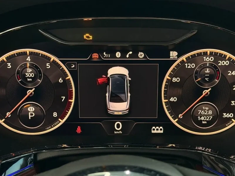2021 Bentley Flying Spur с пробегом 14 000 км