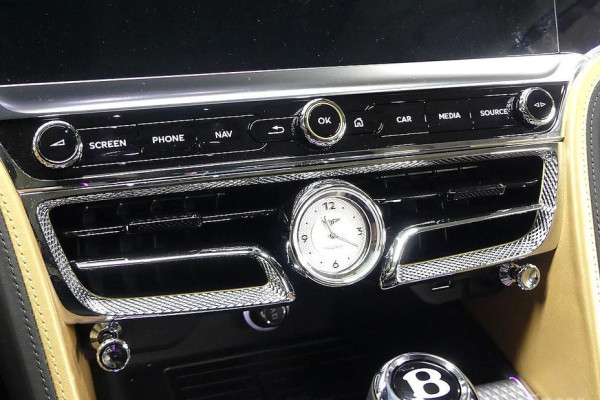 2024 Bentley Flying Spur с пробегом 7 800 км