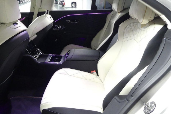 2024 Bentley Flying Spur с пробегом 7 800 км