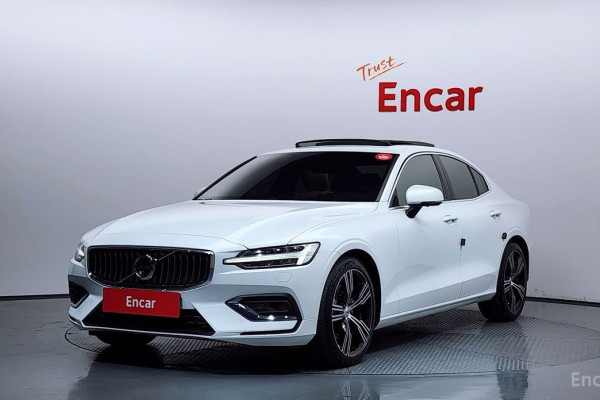 2021 Volvo S60 с пробегом 33 980 км