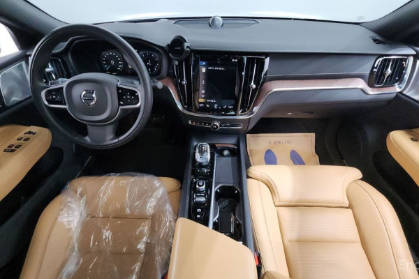 2021 Volvo S60 с пробегом 33 980 км