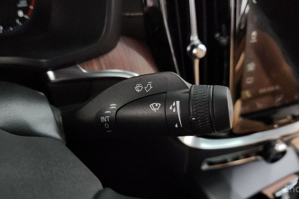 2021 Volvo S60 с пробегом 33 980 км