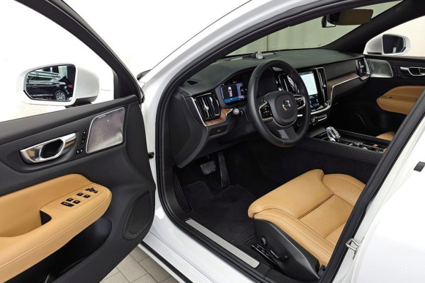 2023 Volvo S60 с пробегом 6 904 км