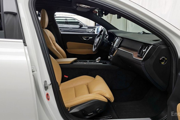 2023 Volvo S60 с пробегом 6 904 км