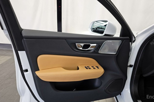 2023 Volvo S60 с пробегом 6 904 км