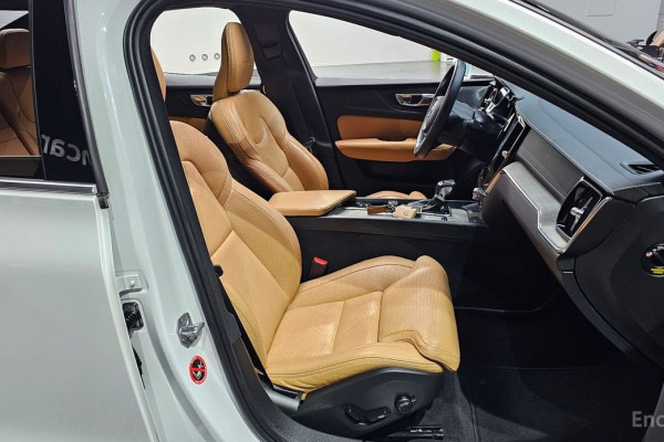 2019 Volvo S60 с пробегом 65 714 км