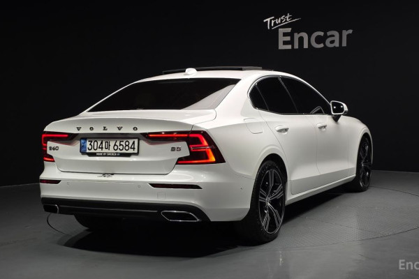2020 Volvo S60 с пробегом 68 402 км