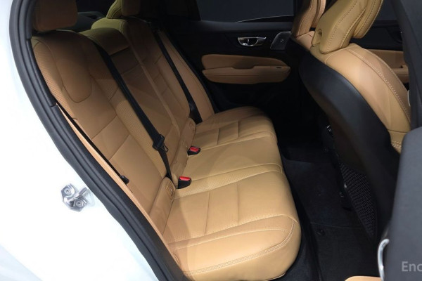 2020 Volvo S60 с пробегом 68 402 км