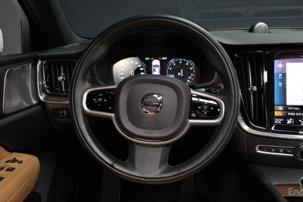 2020 Volvo S60 с пробегом 68 402 км