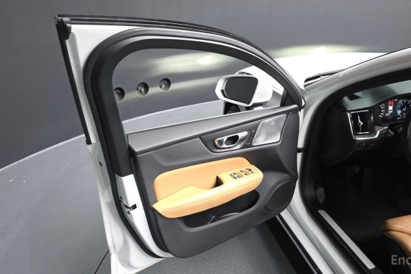 2020 Volvo S60 с пробегом 68 402 км