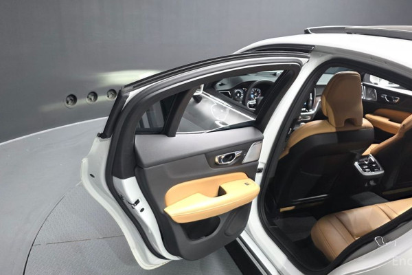 2020 Volvo S60 с пробегом 68 402 км