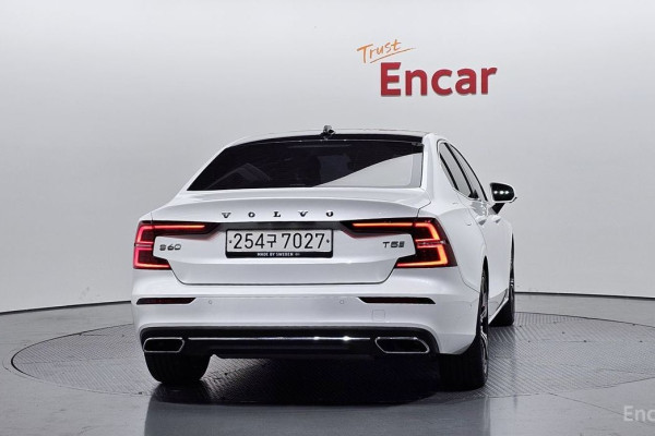 2019 Volvo S60 с пробегом 32 493 км