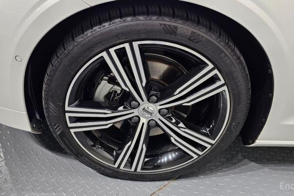 2019 Volvo S60 с пробегом 32 493 км