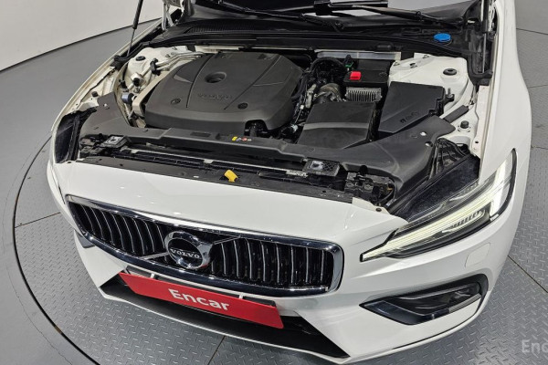 2019 Volvo S60 с пробегом 32 493 км