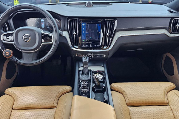 2019 Volvo S60 с пробегом 32 493 км