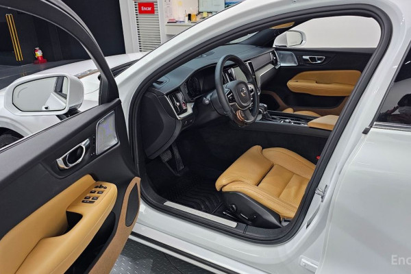 2019 Volvo S60 с пробегом 32 493 км