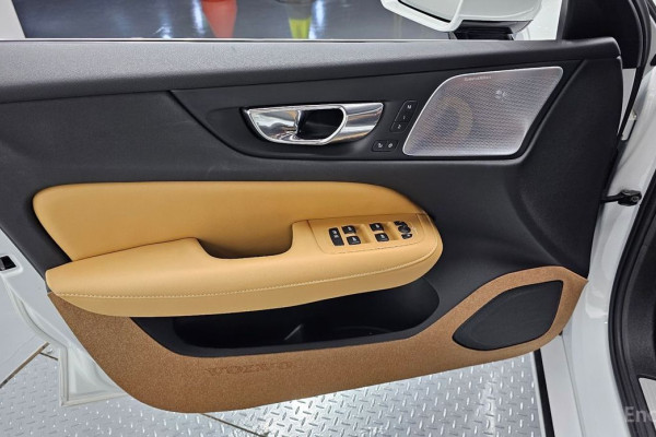 2019 Volvo S60 с пробегом 32 493 км