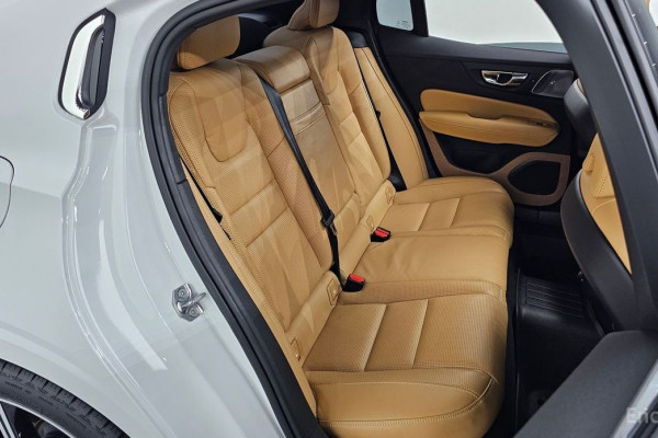 2019 Volvo S60 с пробегом 32 493 км