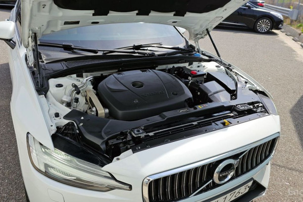 2019 Volvo S60 с пробегом 64 618 км