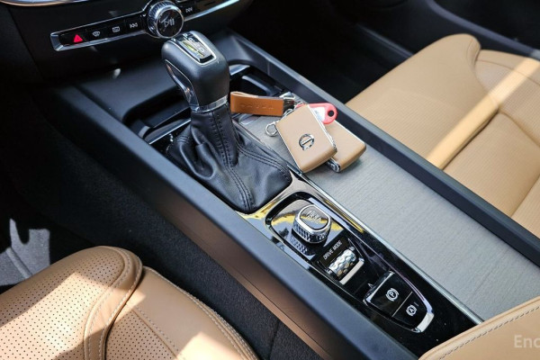 2019 Volvo S60 с пробегом 64 618 км