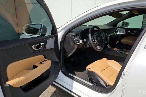 2019 Volvo S60 с пробегом 64 618 км