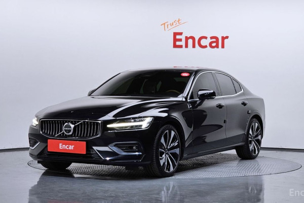 2023 Volvo S60 с пробегом 40 283 км