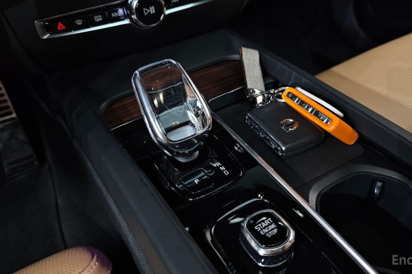 2023 Volvo S60 с пробегом 40 283 км